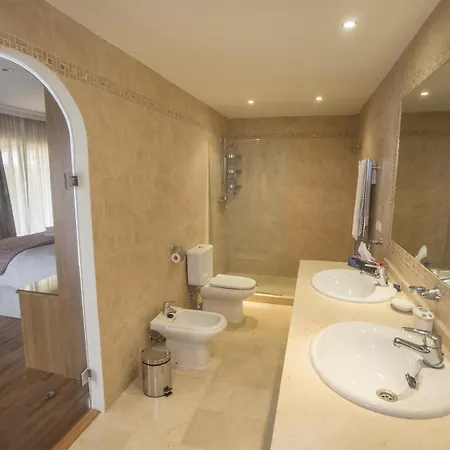 Near In With Heated Pool Marbellac